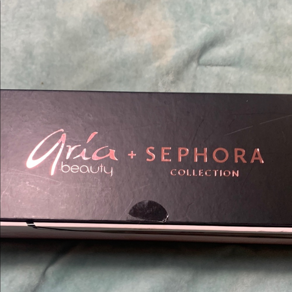 Aria Beauty Sephora Collection Hair Tame Infrared Flat Iron Straightener - 1” - Picture 4 of 7
